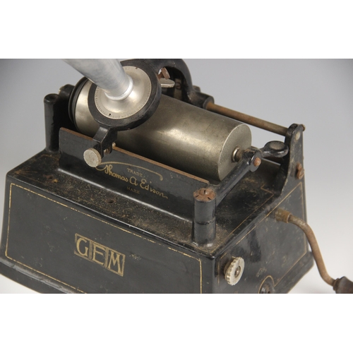 561 - An oak cased Thomas A. Edison cylinder phonograph, early 20th century, the riveted patent plaque car... 