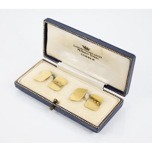 151 - A pair of George V 18ct gold cufflinks, Payton, Pepper & Sons Ltd, Birmingham 1932, each link of rou... 