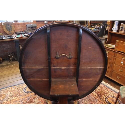 641 - A Regency rosewood and brass inlaid breakfast table, in the manner of George Oakley, early 19th cent... 