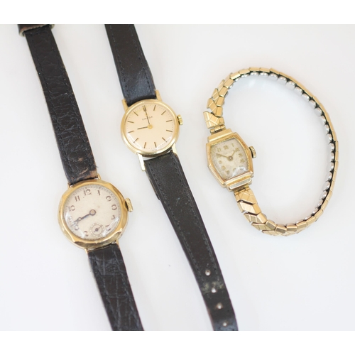 139 - A ladies vintage 9ct gold Omega wristwatch, the circular champagne coloured dial with baton markers,... 