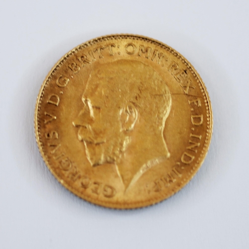 256 - A George V half sovereign, dated 1913, weight 4.0gms