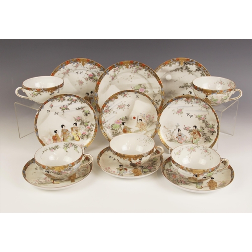 574 - A Japanese Kutani porcelain tea service, 20th century, comprising; twelve teacups, twelve saucers, a... 