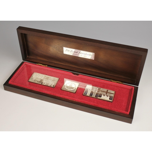 83 - A cased set of three 'The Royal Standards' silver commemorative ingots for Queen Elizabeth II Silver... 