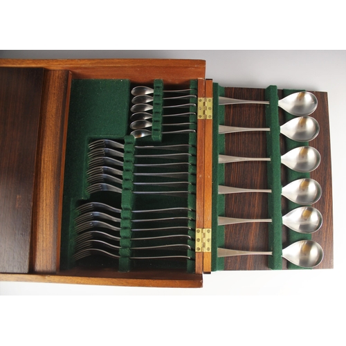 562 - A Robert Welch for Old Hall modernist fifty piece six place setting stainless steel cutlery service ... 