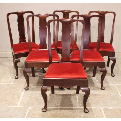 768 - A set of six Queen Anne style mahogany dining chairs, 19th century, each with a concave splat back, ... 