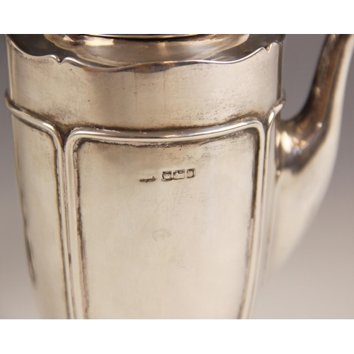 94 - A pair of George V silver side pouring chocolate or coffee pots, Mappin and Webb Ltd, Sheffield 1913... 