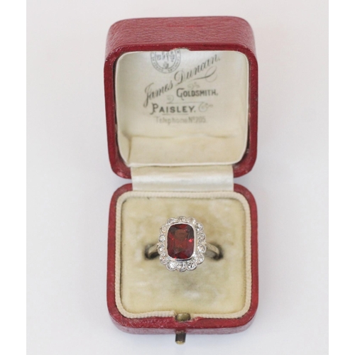 200 - A early 20th century certified Burmese red spinel and diamond cluster ring, the central rub over set... 