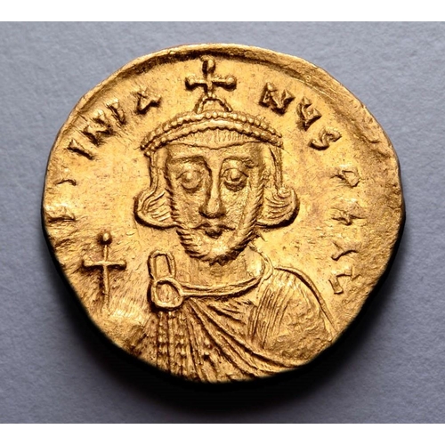 259 - Justinian II, First Reign, AV Solidus. Constantinople, AD 687-692. D IЧSƮINIANЧS PЄ AV, facing bust ... 