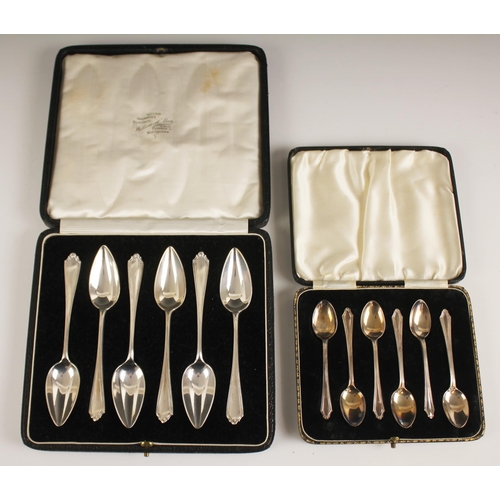 102 - A cased set of George V silver Pembury pattern grapefruit spoons, Josiah Williams and Co, London 191... 