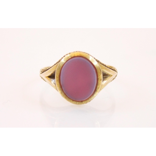 187 - A Victorian 15ct yellow gold signet ring, the oval banded carnelian set head (10.9 x 9 x 1.9mm) lead... 