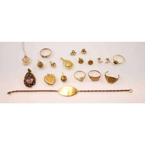 198 - A selection of 9ct gold and gold coloured jewellery, to include an amethyst and gold coloured caneti... 