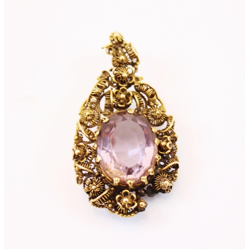 198 - A selection of 9ct gold and gold coloured jewellery, to include an amethyst and gold coloured caneti... 