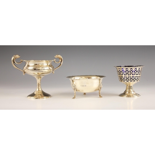 73 - An Edwardian silver sugar bowl, Wakely and Wheeler, London 1910, the ogee rim above a plain polished... 