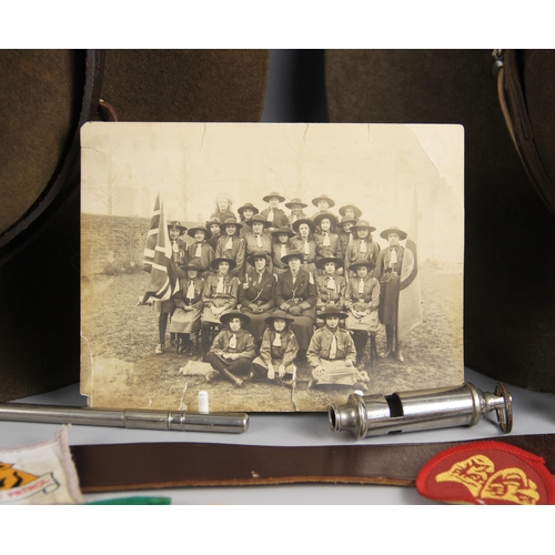 558A - SCOUTS/GUIDES INTEREST: A selection of Scouts and Guides equipment, early 20th century and later, to... 