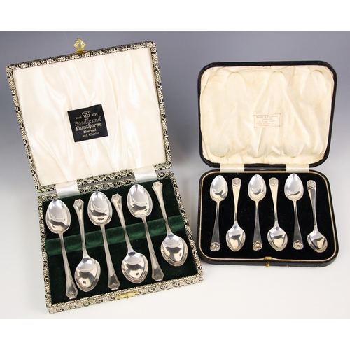 48 - A selection of cased silver flatware, to include a set of George V silver teaspoons, James Deakin & ... 