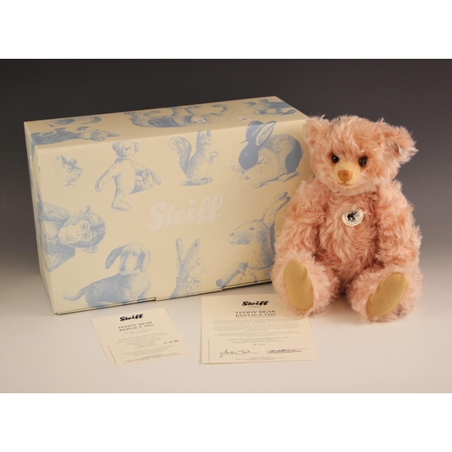 646 - A boxed limited edition Steiff 'Christopher' bear', numbered 1027 of 2000, with certificate, 33cm hi... 