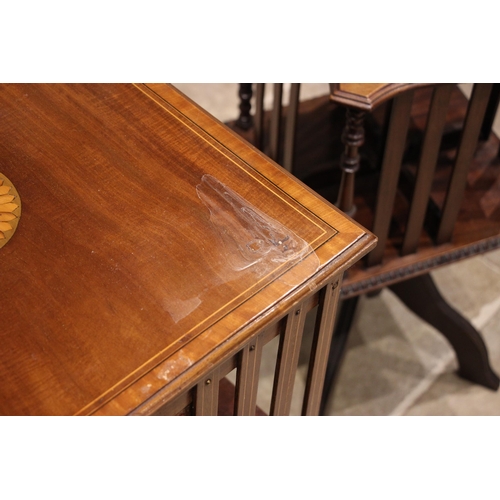 785 - An Edwardian mahogany and satinwood crossbanded revolving bookcase, the square moulded top centred w... 