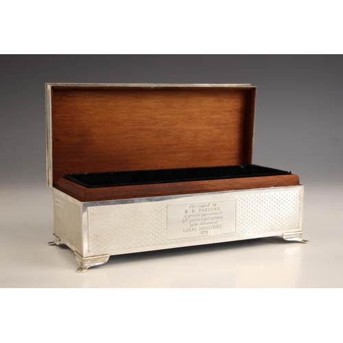 1 - A silver presentation box, Harman Brothers, Birmingham 1978, the rectangular box with engine turned ... 