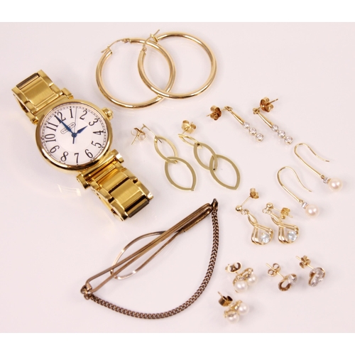 171 - A selection of jewellery, to include a pair of yellow metal hollow hoop earrings, fastening stamped ... 