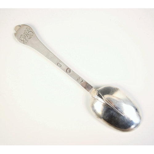 4 - A late 17th century silver trefid pattern tablespoon, makers mark rubbed, London 1690, with initial ... 