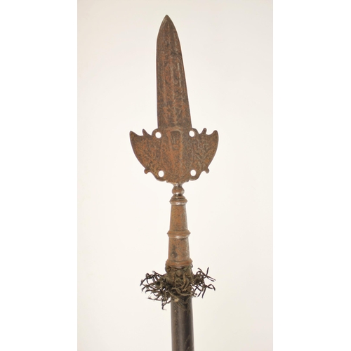 292 - A French Louis XIV Officer’s Spontoon or Partisan, late 17th / early 18th century, the head formed w... 