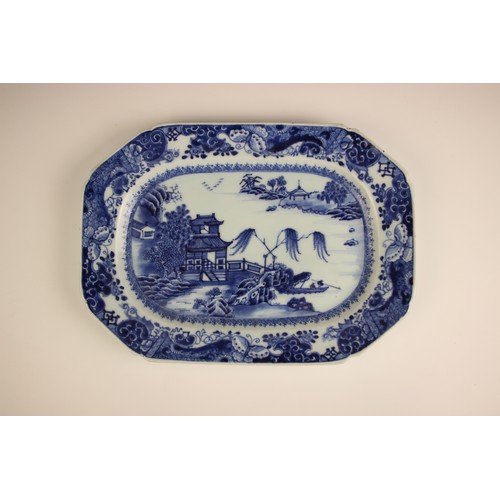 329 - A pair of Chinese export porcelain blue and white serving dishes, Qianlong (1736-1795) each of cante... 