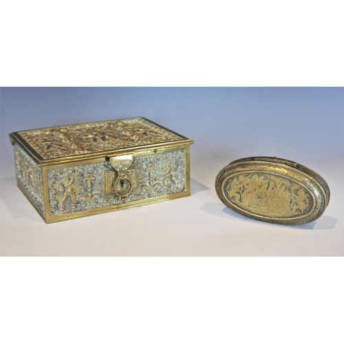 471 - A Dutch brass snuff box, 18th century, of oval form, engraved with biblical scenes, 4cm H x 13cm W, ... 