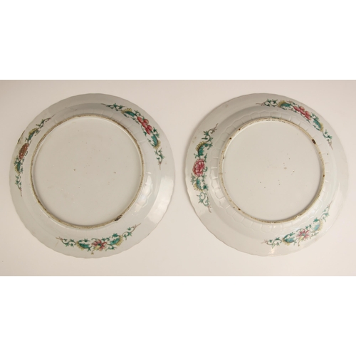 725 - A pair of Chinese porcelain famille verte porcelain plates, 19th century in the Kangxi style, each c... 