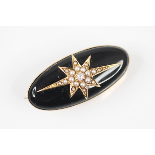 362 - An Art Deco diamond and enamel bar brooch, the central old cut diamond in white metal milgrain setti... 