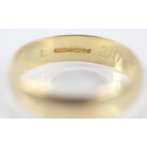 221 - An 18ct yellow gold wedding band, stamped 'CG&S' Birmingham 1985, ring size O, 4.3gms