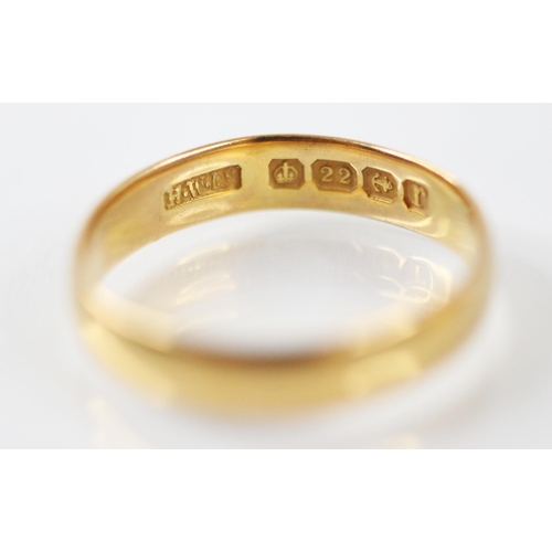 261 - A 22ct yellow gold wedding band, stamped 'HWLd' Birmingham 1916, ring size P, with a further 22ct ye... 