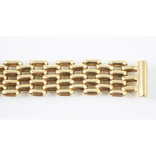 203 - An 18ct yellow gold gate link bracelet, the gate link bracelet with barrel and figure of eight safet... 