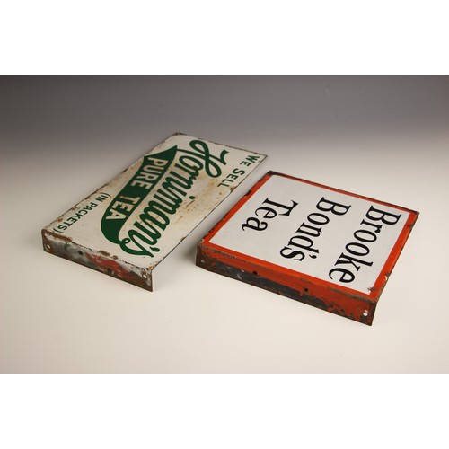 986 - A vintage enamelled double sided sign 'Brooke Bond's Tea', with angled side for wall mounting, 28cm ... 