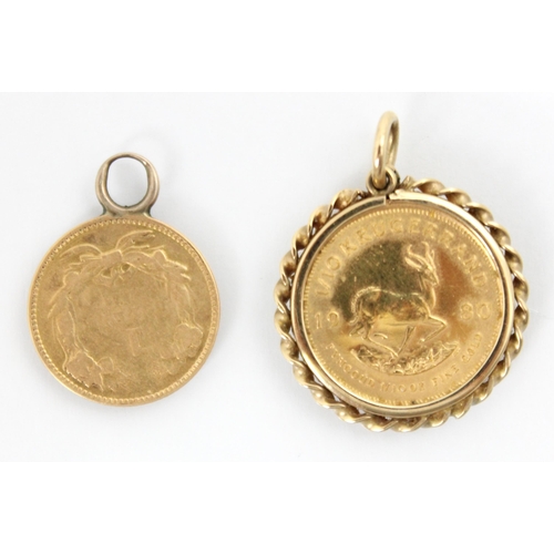 140 - A 10th of a Krugerrand, dated 1980, within a yellow metal twisted pendant mount, with a US gold doll... 