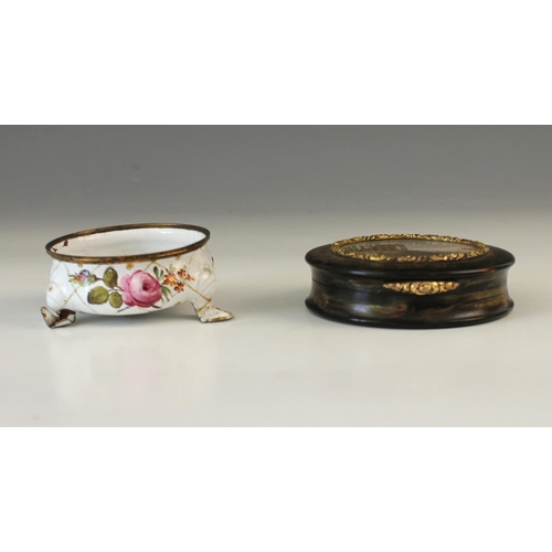 326 - A Grand Tour style micro mosaic mounted on tortoiseshell snuff box, 19th century, 8.5cm diameter, wi... 