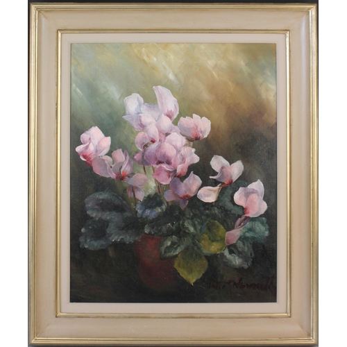 576 - English school (20th century),  
Still life with cyclamen,  
Oil on canvas,  
Indistinctly signed lo... 