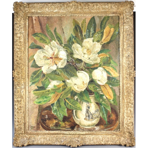 577 - English school (20th century),  
Still life with magnolias,  
Oil on canvas,  
Unsigned, partial lab... 