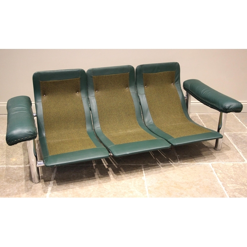 629 - A green leather and chromed tubular three piece lounge suite, mid to late 20th century, of modular c... 