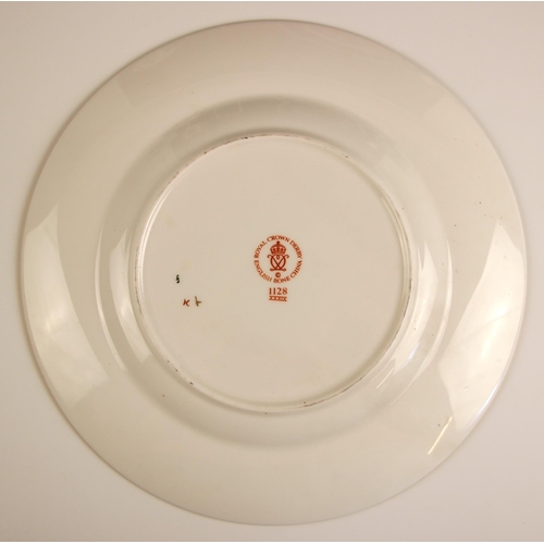 731 - A Coalport limited edition, 'The Buckingham Plate', numbered 11/250, decorated with a central image ... 