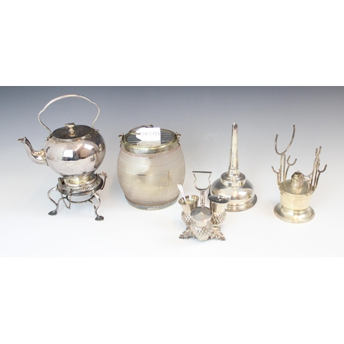 100 - A selection of silver plated wares, to include a frosted glass style biscuit barrel with silver plat... 