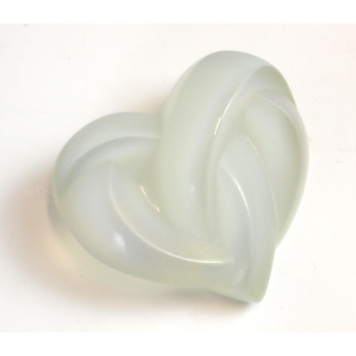 589 - A late 20th century Lalique heart shaped paperweight 'Coeur Entrelaces', satin finish with a deep op... 