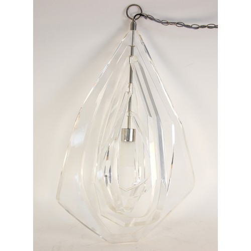 642 - A Porta Romana cast acrylic chandelier, model no MU/35L, late 20th century, modelled as four rotatin... 