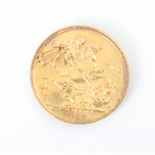 112 - A George V full sovereign, dated 1912, 8gms