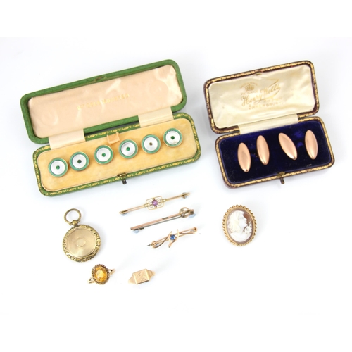 139 - A selection of yellow metal and gold jewellery, including a set of 9ct mounted dress studs with faux... 