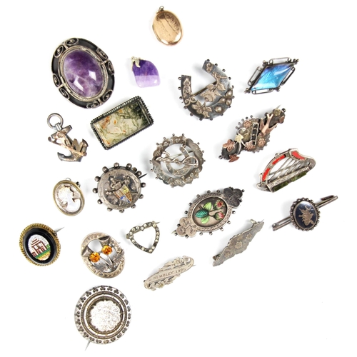 141 - A selection of costume jewellery, including including a group of silver and silver coloured aestheti... 