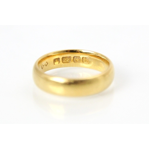 167 - A 22ct wedding band, stamped ‘AH’ Birmingham 1918, ring size J, 5gms