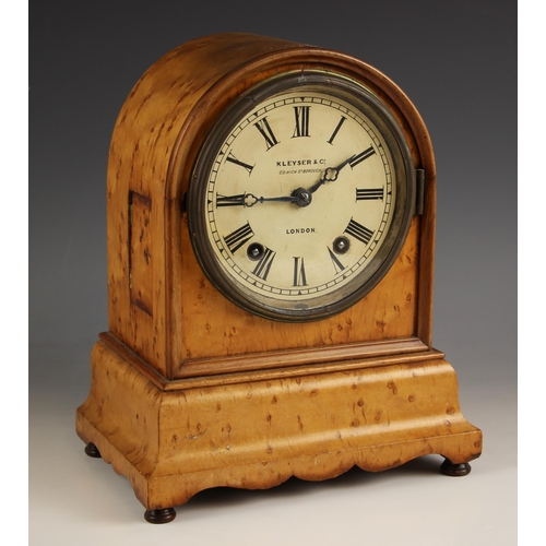 896 - A South German maple cased mantel clock, mid to late 19th century, retailed by Kleyser & Co, London,... 