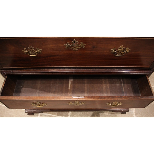 922 - A George III mahogany chest on chest, the moulded cornice over two short and three long cock-beaded ... 