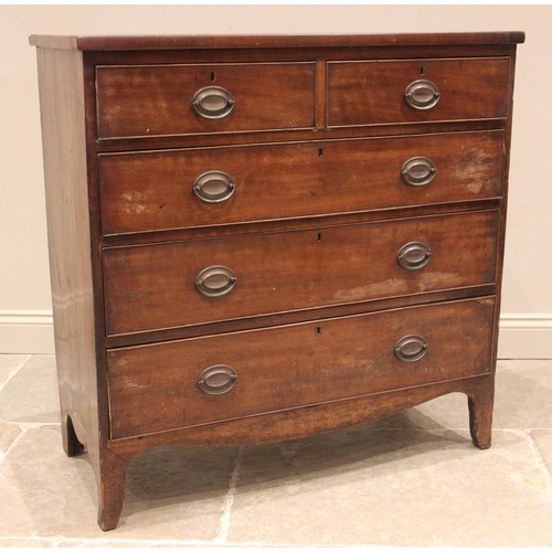 941 - An early 19th century mahogany straight front chest of drawers, formed with two short over three lon... 