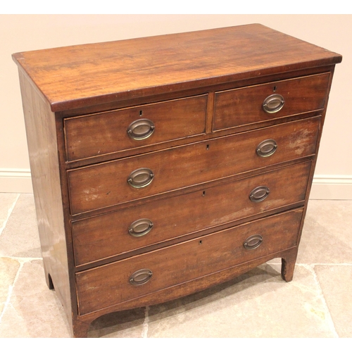 941 - An early 19th century mahogany straight front chest of drawers, formed with two short over three lon... 